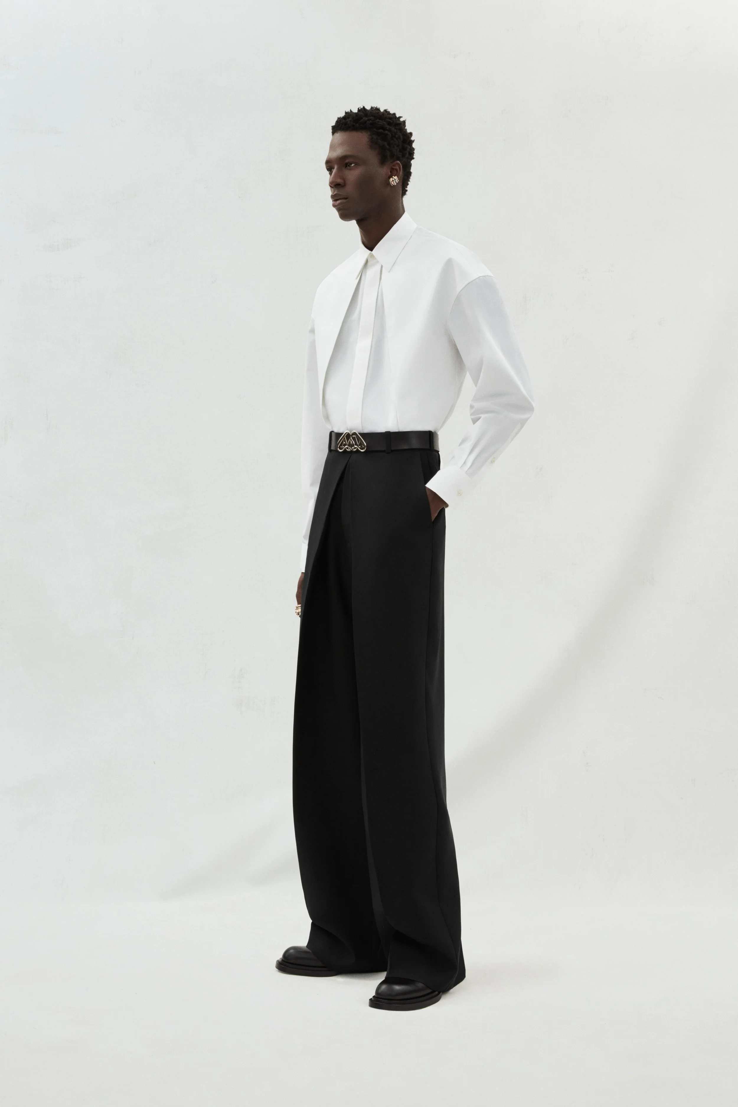Alexander McQueen menswear autumn winter 2023 — The Rakish Gent